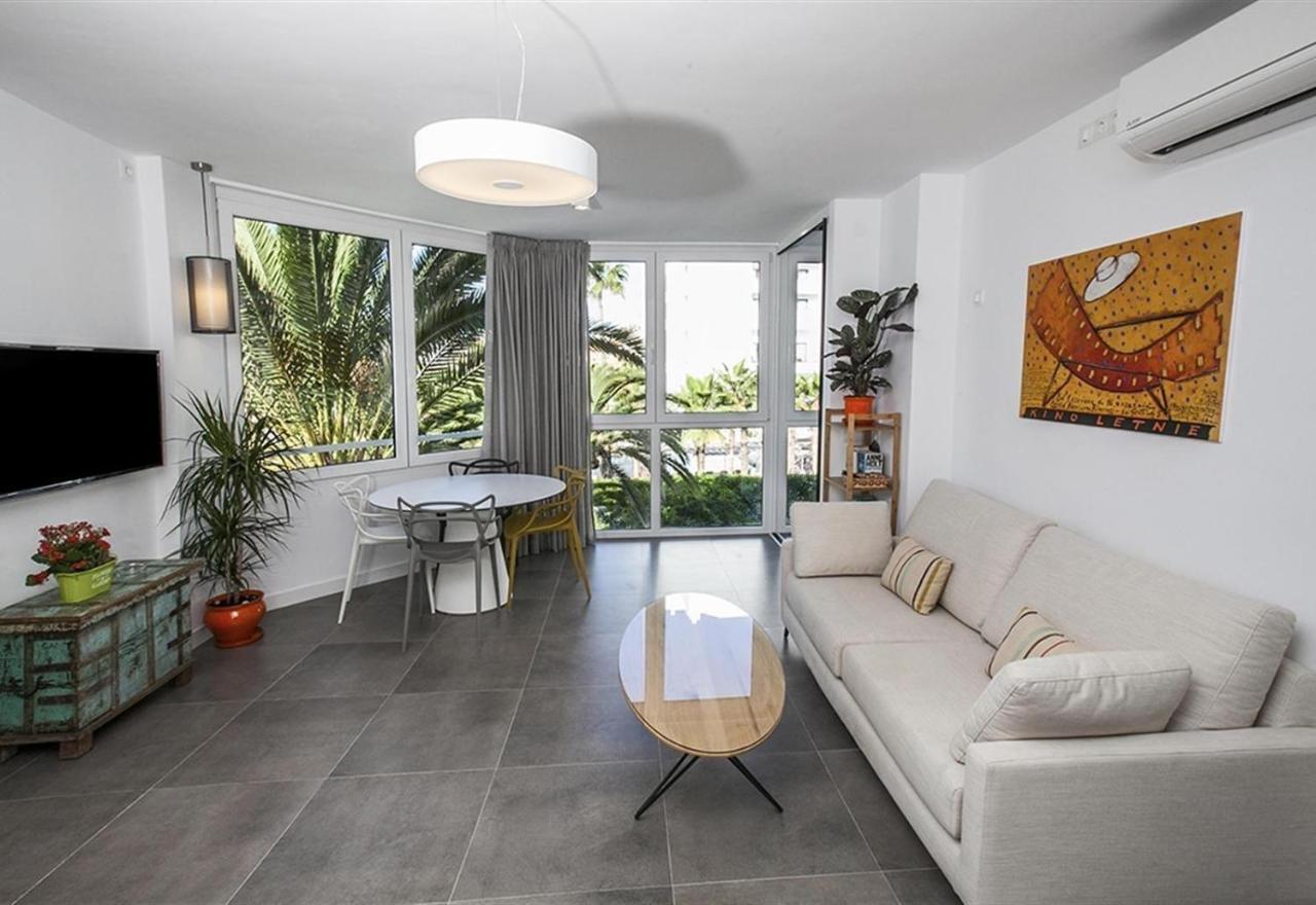 Super Front Line Modern New Apartm Nerja Exteriér fotografie